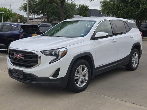 Used 2020 GMC Terrain SLE image 7