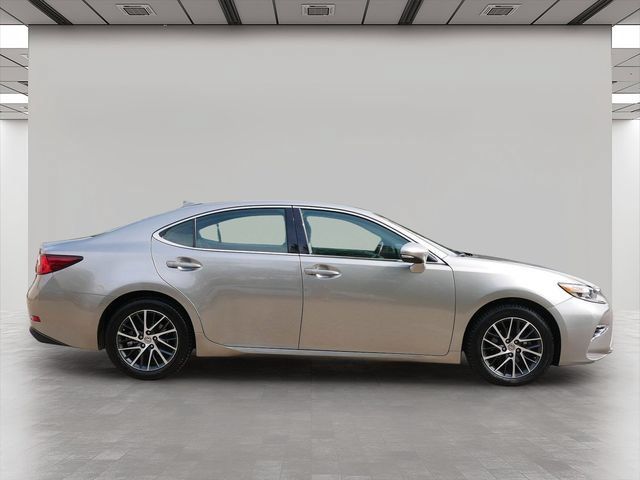 Used 2016 Lexus ES 350 w/ Premium Package w/Wood Trim FWD image 6