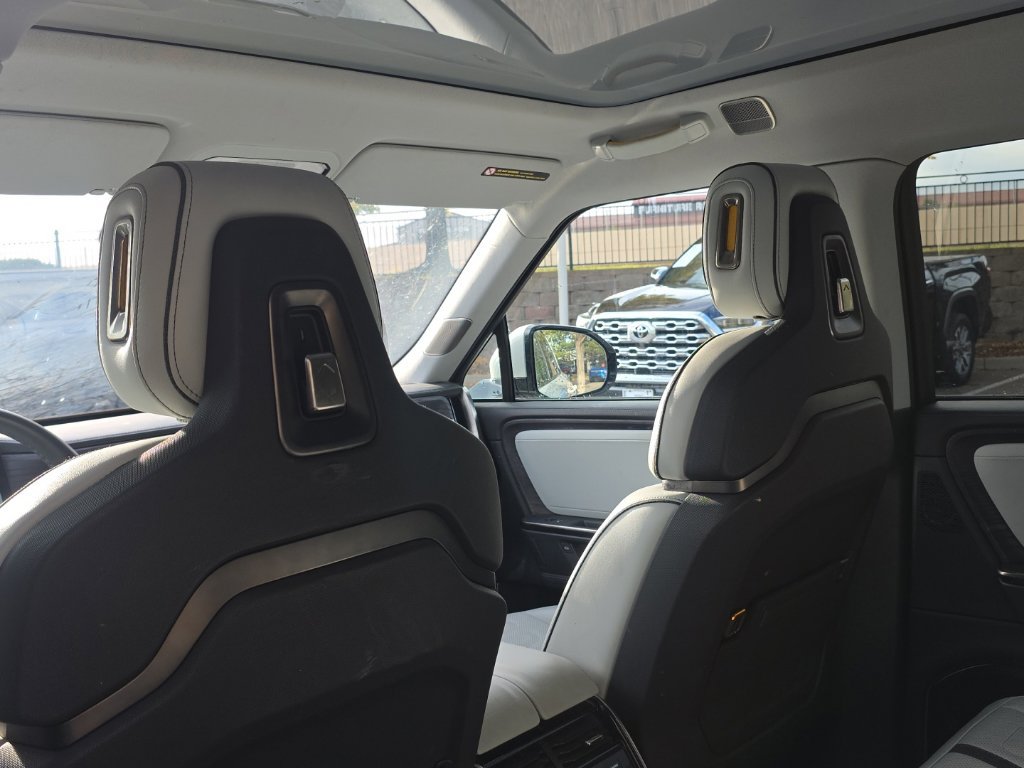 Used 2025 Rivian R1S Adventure Dual AWD/4WD image 22