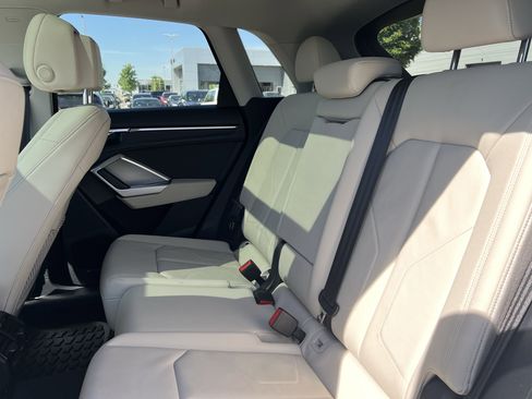 Used 2020 Audi Q3 2.0T Premium Plus image 34