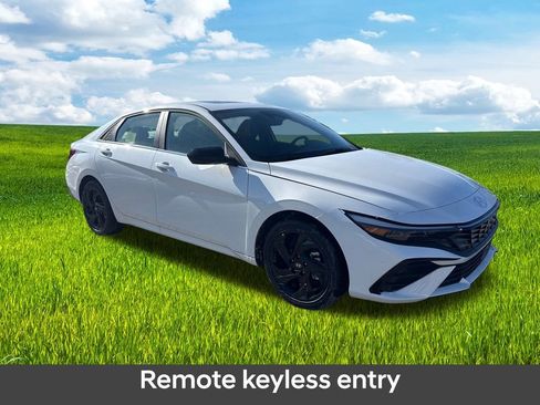 New 2026 Hyundai Elantra SEL Sport Premium FWD image 3