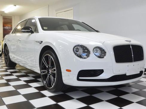 Used 2017 Bentley Flying Spur S V8 image 3