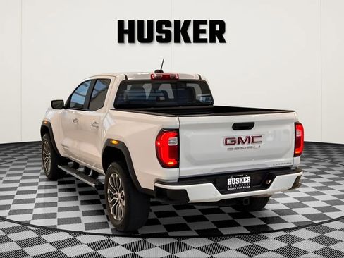 Used 2023 GMC Canyon Denali AWD/4WD image 5