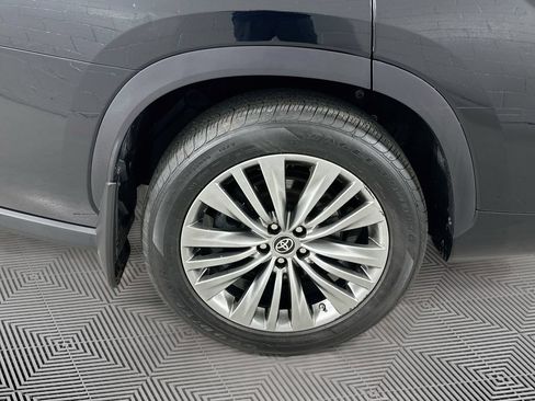 Used 2022 Toyota Highlander Platinum AWD/4WD image 27