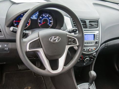 Used 2014 Hyundai Accent GS image 13