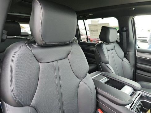 New 2026 Jeep Grand Wagoneer Limited AWD/4WD image 11
