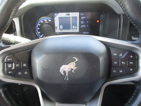 Used 2023 Ford Bronco Big Bend w/ Sasquatch Package AWD/4WD image 17