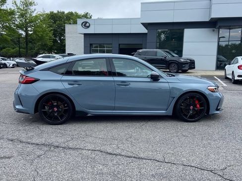Used 2023 Honda Civic Type R image 4