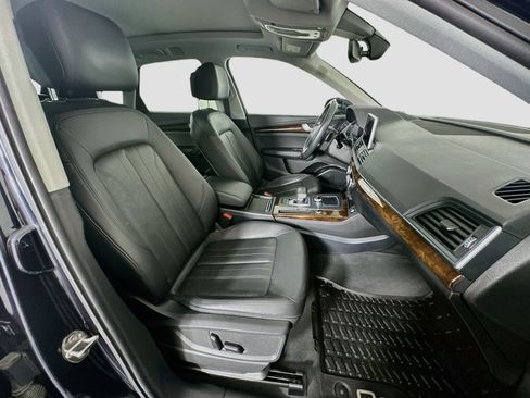 Used 2019 Audi Q5 2.0T Premium Plus w/ Premium Plus Package AWD/4WD image 32
