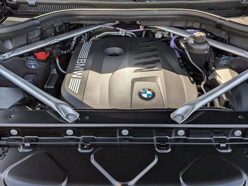 New 2026 BMW X7 xDrive40i w/ Executive Package image 18