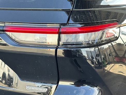 Used 2023 Jeep Grand Cherokee Summit w/ Luxury Tech Group V image 12