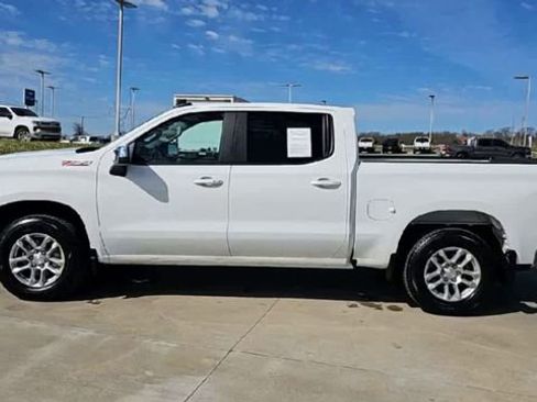 Used 2024 Chevrolet Silverado 1500 LT w/ Z71 Off-Road Package AWD/4WD image 5