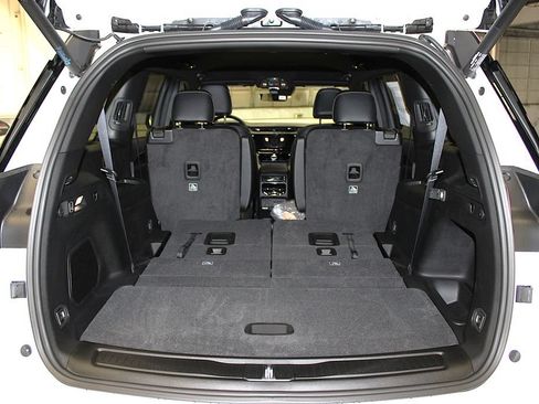 New 2026 Jeep Grand Cherokee L Limited w/ MOPAR Finishing Package AWD/4WD image 38