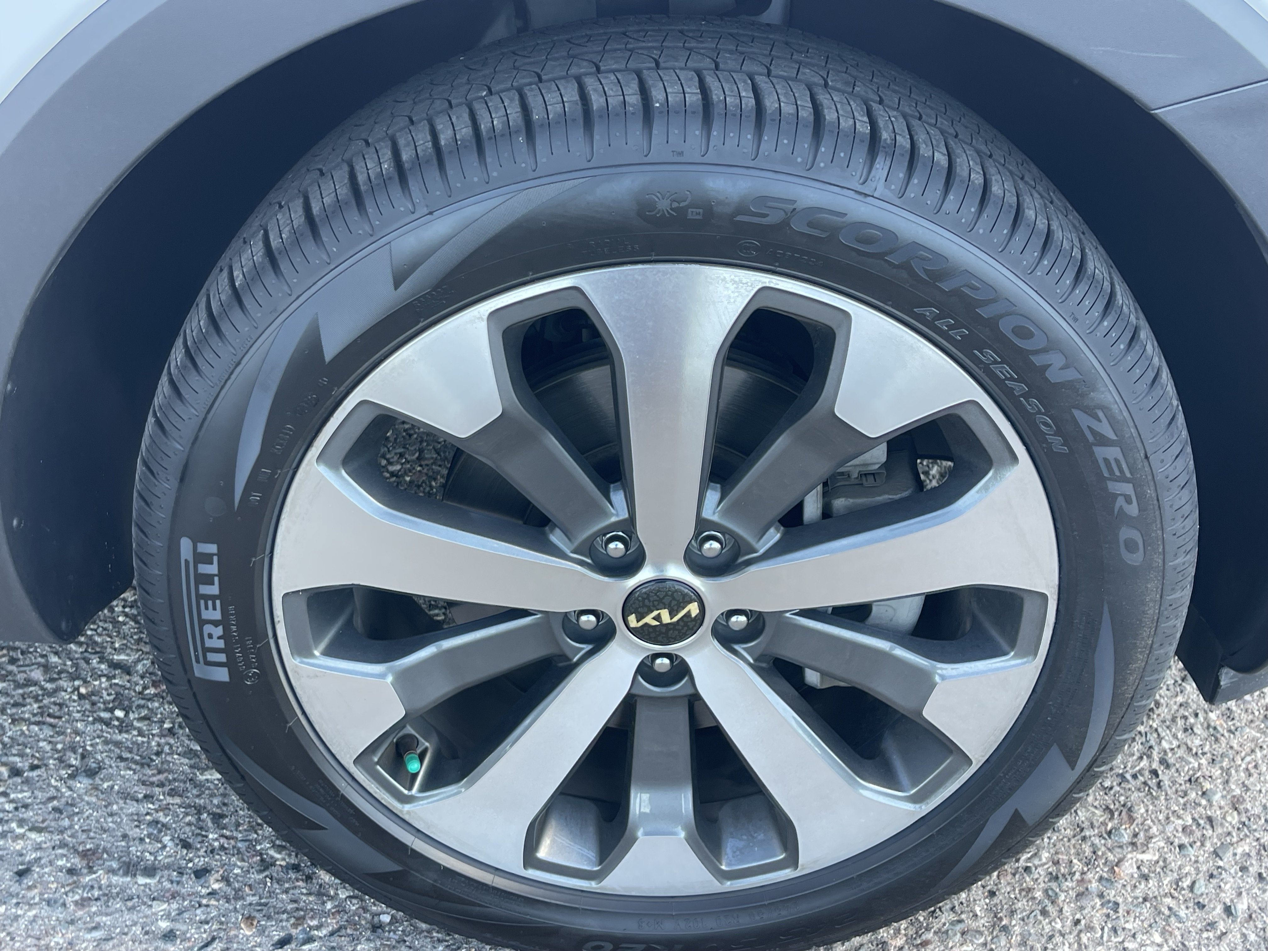Used 2021 Kia Telluride S FWD image 9