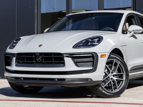 New 2026 Porsche Macan AWD/4WD image 7