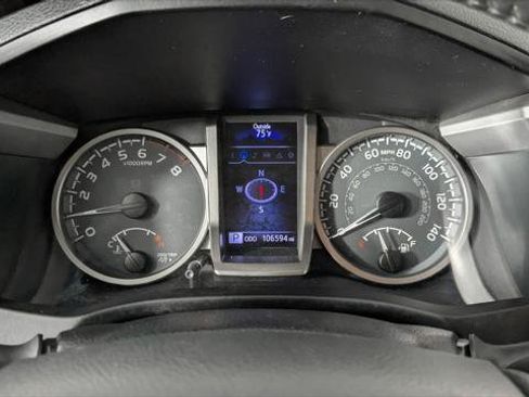 Used 2017 Toyota Tacoma SR5 w/ Tow Package RWD image 26
