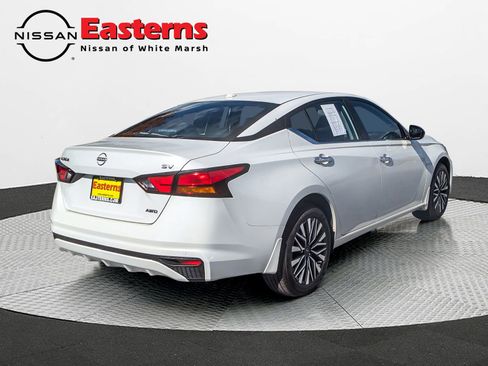 Used 2024 Nissan Altima 2.5 SV AWD/4WD image 5