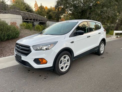 Used 2018 Ford Escape S image 31