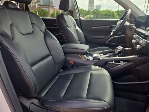 Used 2025 Kia Telluride S FWD image 21