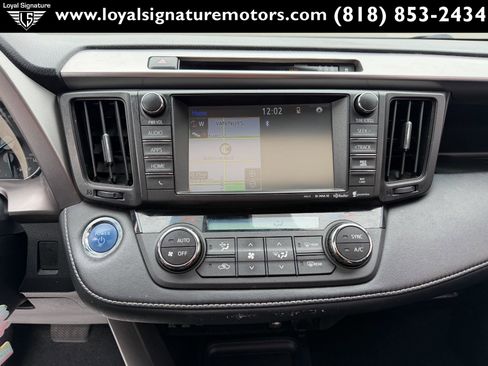 Used 2017 Toyota RAV4 XLE AWD/4WD image 21