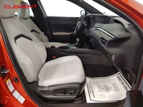 Used 2019 Lexus UX 250h w/ Premium Package image 36