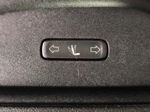 Used 2017 Chrysler Pacifica Limited FWD image 34