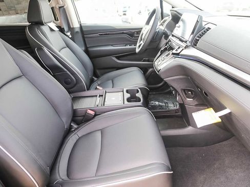 New 2026 Honda Odyssey Touring image 19
