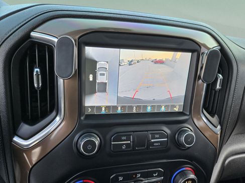 Used 2019 Chevrolet Silverado 1500 High Country w/ Technology Package AWD/4WD image 20