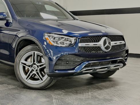 Used 2022 Mercedes-Benz GLC 300 image 3