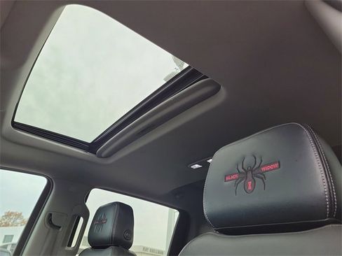 Used 2019 GMC Sierra 1500 SLT w/ SLT Premium Plus Package image 23