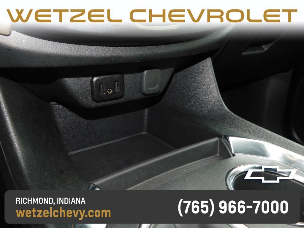 Certified 2023 Chevrolet Traverse LS FWD image 41