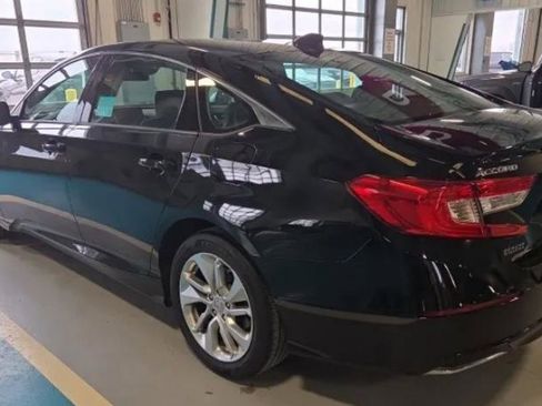 Used 2018 Honda Accord LX image 2