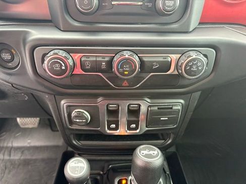 Used 2020 Jeep Wrangler Sport image 19