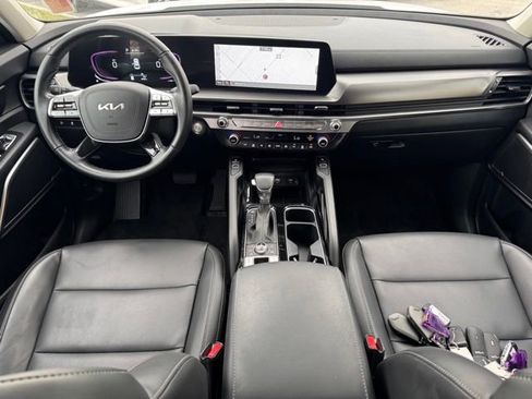 Used 2024 Kia Telluride S image 13