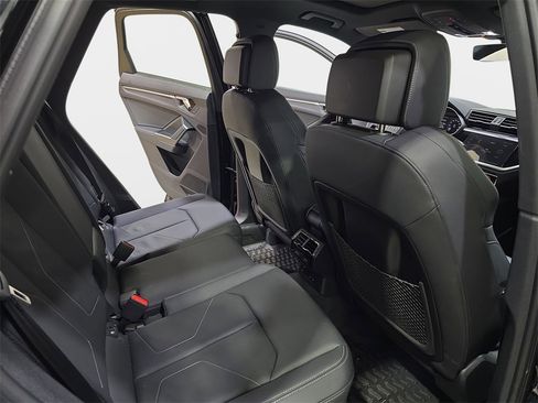 Certified 2025 Audi Q3 2.0T Premium w/ Convenience Package image 13