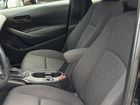 Used 2025 Toyota Corolla LE FWD image 19