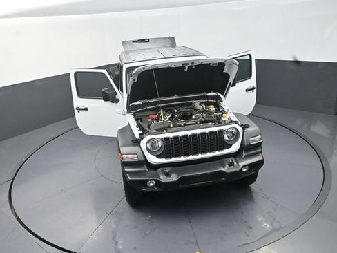 Used 2024 Jeep Wrangler Sport AWD/4WD image 29