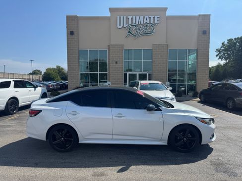 Used 2022 Nissan Sentra SR w/ Midnight Edition FWD image 1
