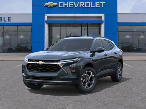 New 2026 Chevrolet Trax LT w/ LT Convenience Package FWD image 6
