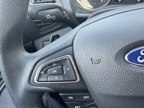 Used 2017 Ford Escape SE FWD image 5