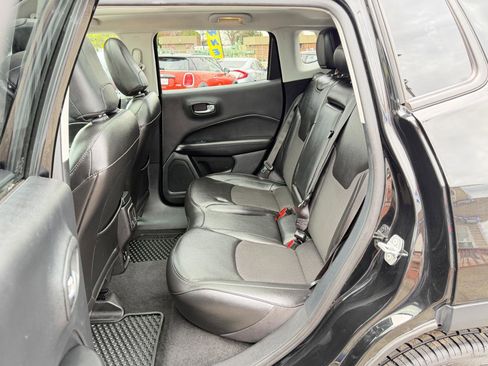 Used 2020 Jeep Compass Latitude image 28