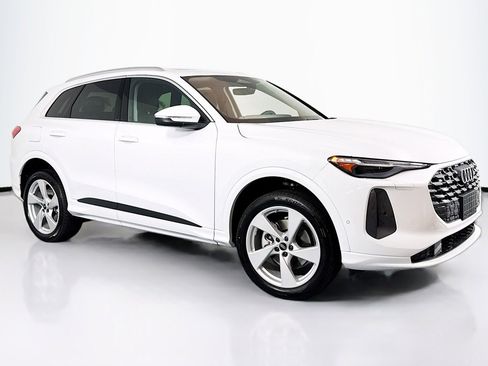 New 2025 Audi Q5 Premium Plus w/ Premium Plus image 3