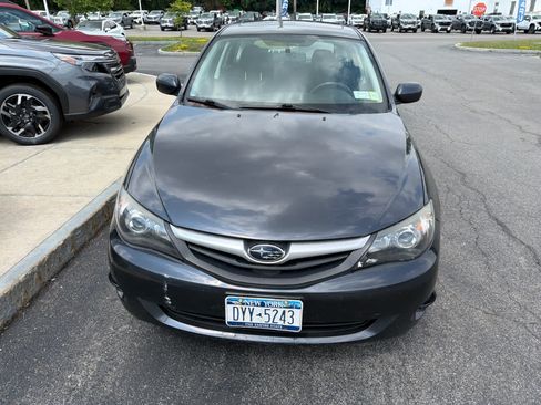 Used 2010 Subaru Impreza 2.5i Premium AWD/4WD image 4
