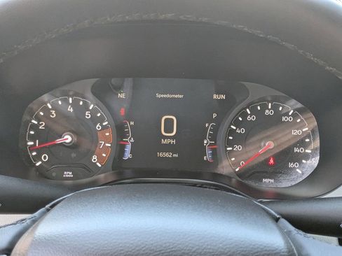 Used 2025 Jeep Compass Limited image 17