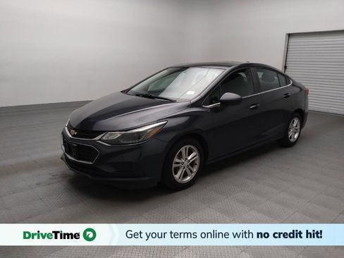 Used 2018 Chevrolet Cruze LT w/ Sun And Sound Package image 1