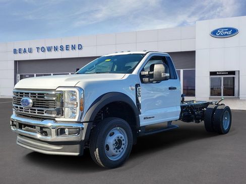 New 2026 Ford F550 4x4 Regular Cab Super Duty image 2