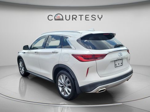 Used 2022 INFINITI QX50 Luxe FWD image 3