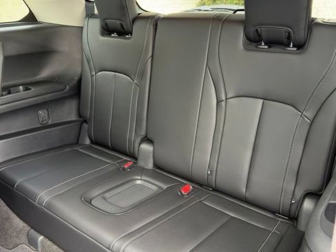 Used 2024 INFINITI QX60 Luxe AWD/4WD image 12