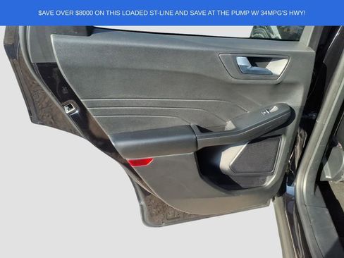 Used 2025 Ford Escape ST-Line image 17