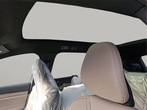 New 2025 Volvo EX90 Ultra image 8